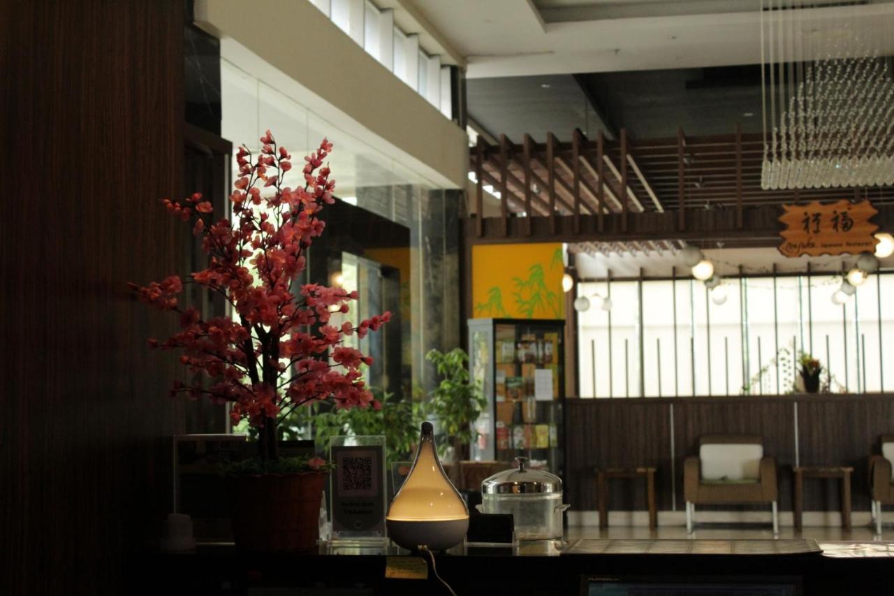 Asialink Premier Karawang Exterior foto