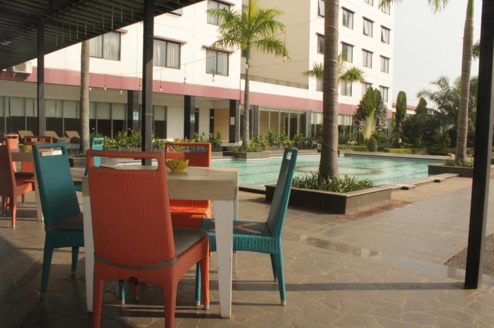 Asialink Premier Karawang Exterior foto