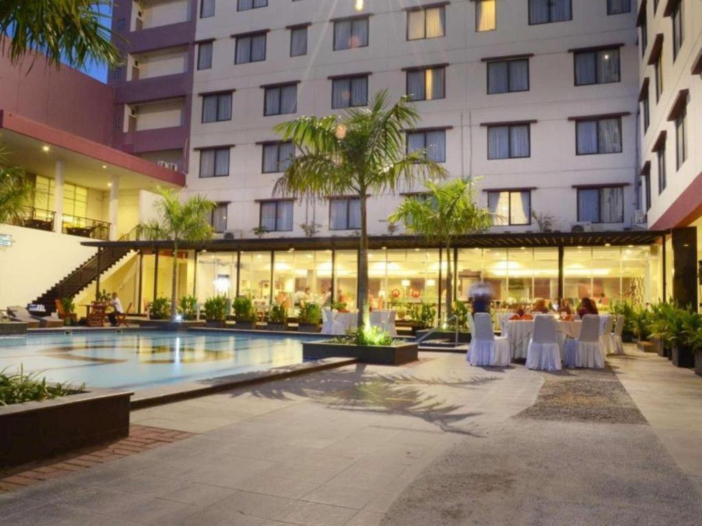 Asialink Premier Karawang Exterior foto