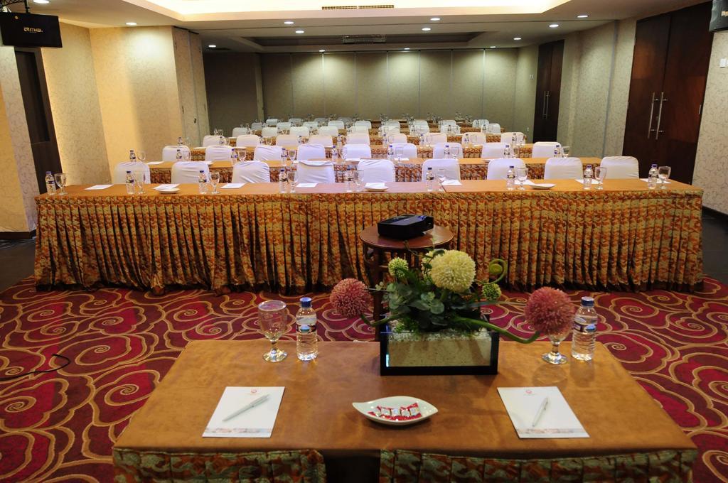 Asialink Premier Karawang Exterior foto